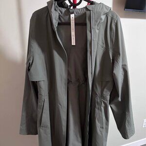 Lululemon Rain Rebel jacket size 6 Brand New